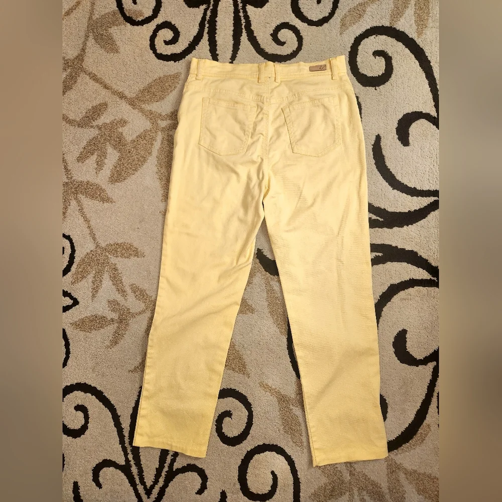 Gloria Vanderbelt Yellow Straight-Leg Jeans - Picture 4 of 8